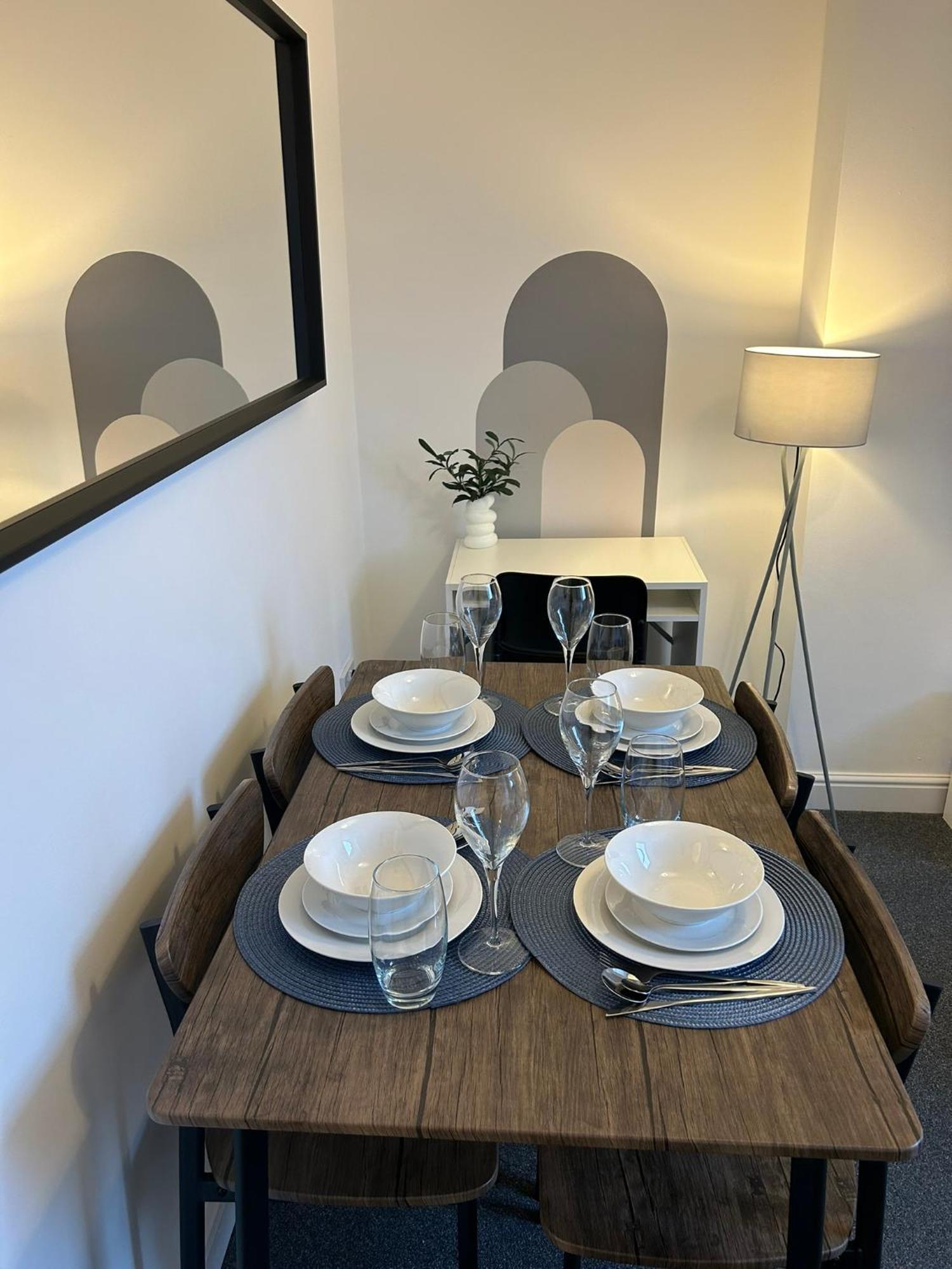 Brand New Modern Apartments Steps From Gloucester Quays Bagian luar foto