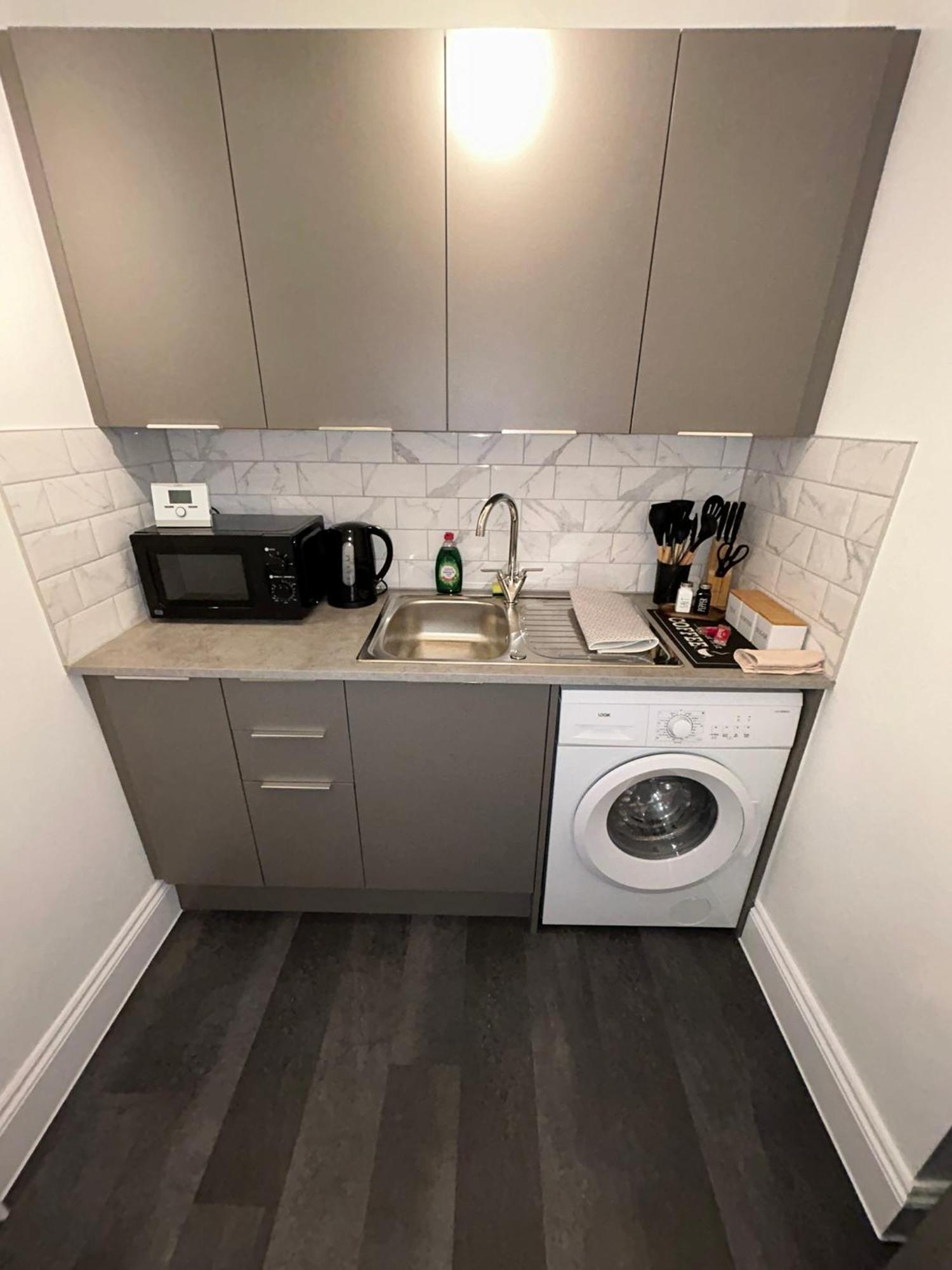 Brand New Modern Apartments Steps From Gloucester Quays Bagian luar foto