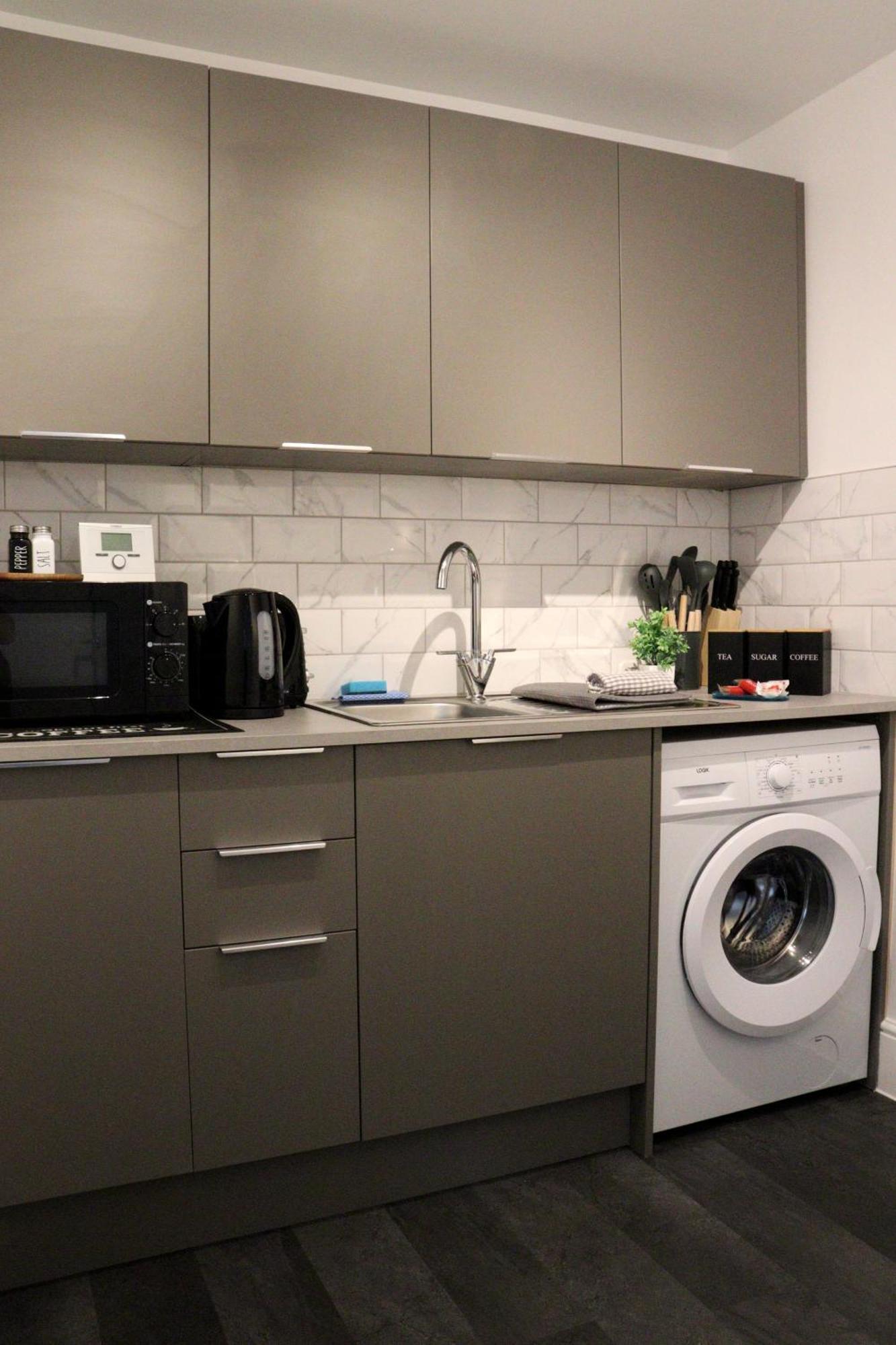 Brand New Modern Apartments Steps From Gloucester Quays Bagian luar foto