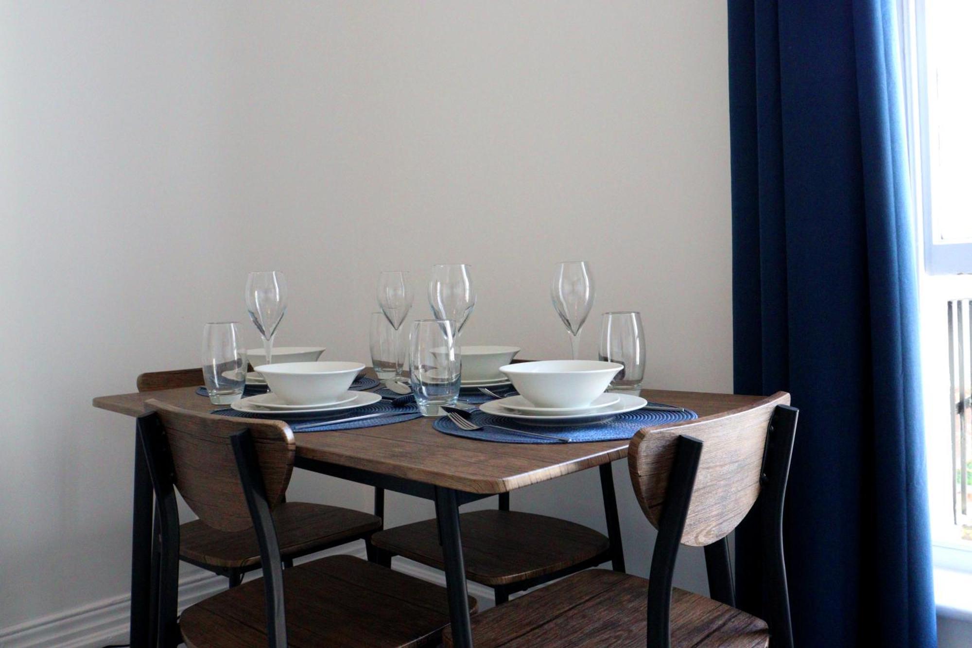 Brand New Modern Apartments Steps From Gloucester Quays Bagian luar foto